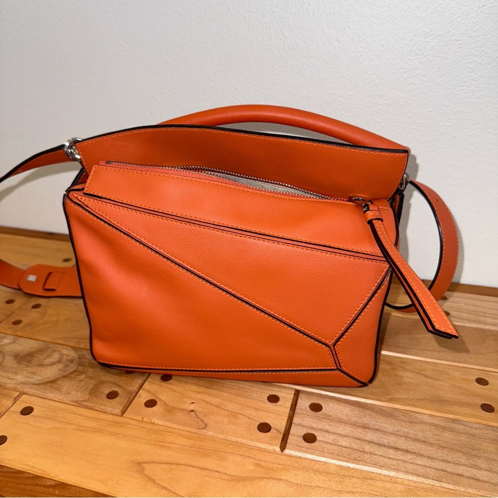 ‼️SOLD‼️ Loewe Medium Puzzle Bag Orange - Picture 13 of 16